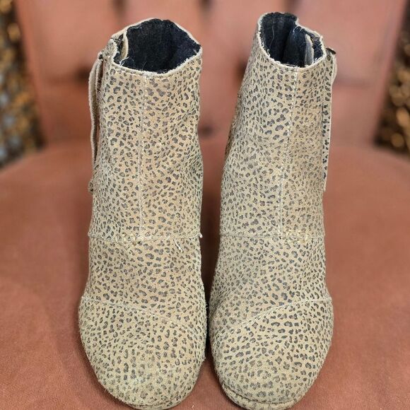 Toms Beige Animal Print Wedge Boots - Picture 3 of 5